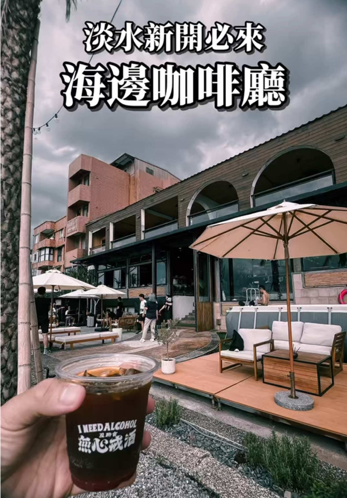 Coastal Cafes and Stays Near Beaches