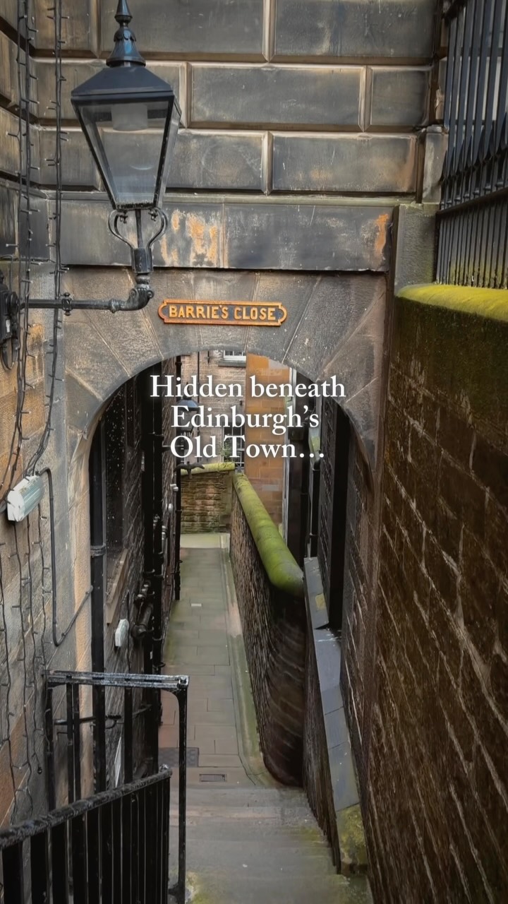 Edinburgh's Hidden Close: A Whisky Tasting Experience