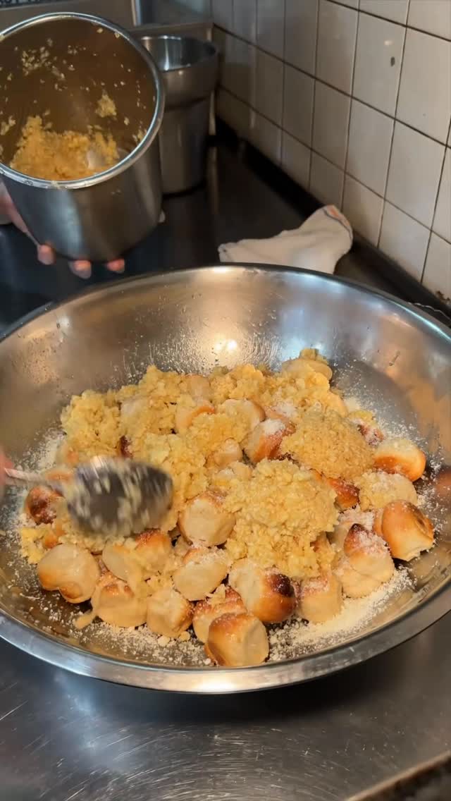 East Village Pizza's Cheesy Pepperoni Garlic Knots