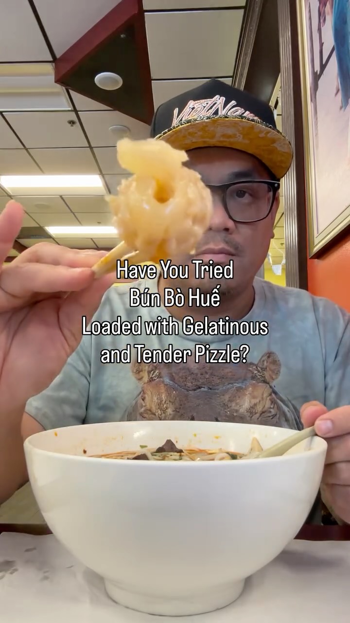 Bún Bò Huế Spot Offers Unique Ox Penis Protein