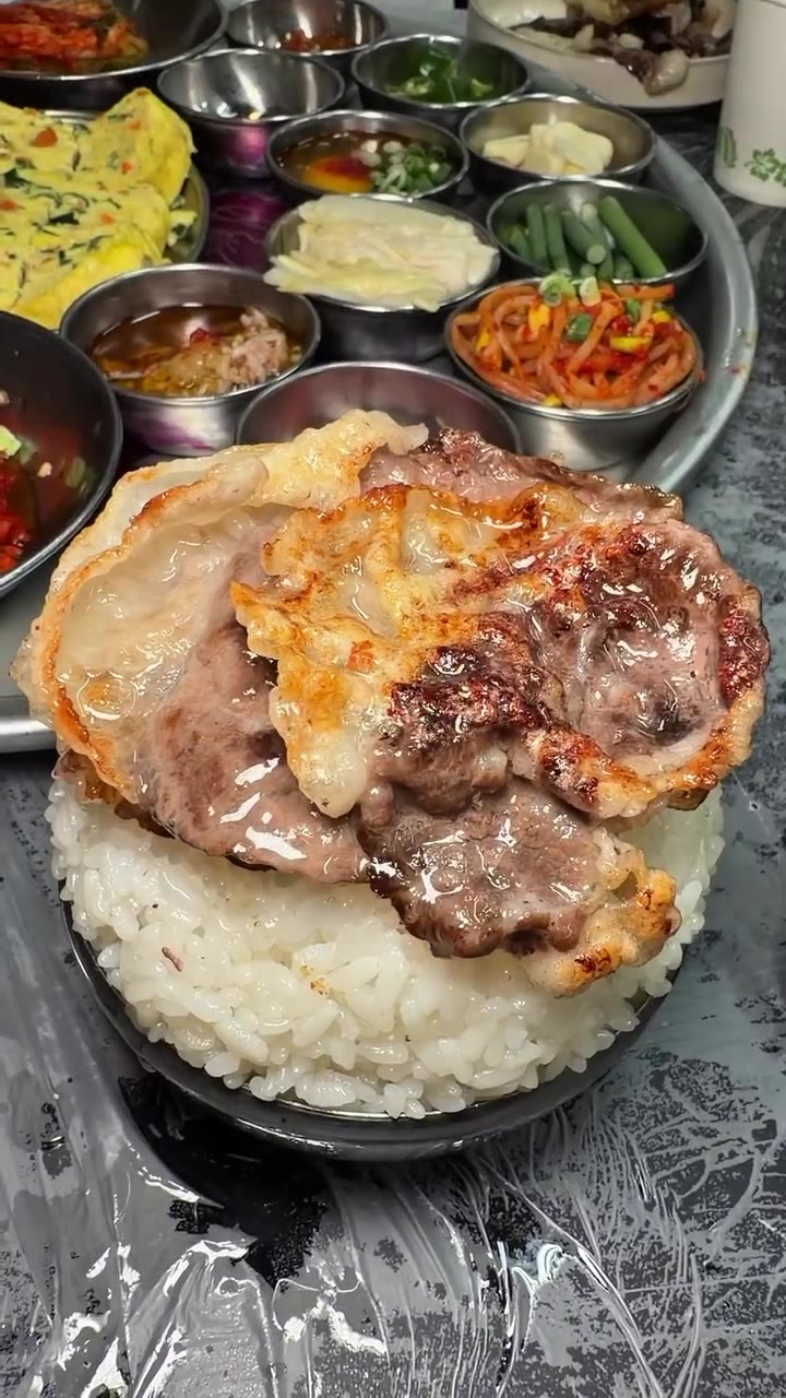 Delicious Bulgogi and Kimchi at Jam sujigojip Euljiro
