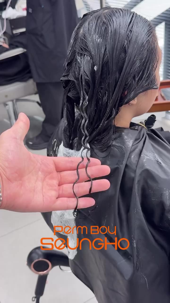 Perming Non-Asian Hair At Seoul Beauty Salon