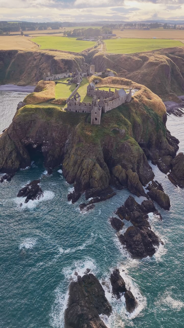 Dunnottar Castle on Cliffs by the Sea