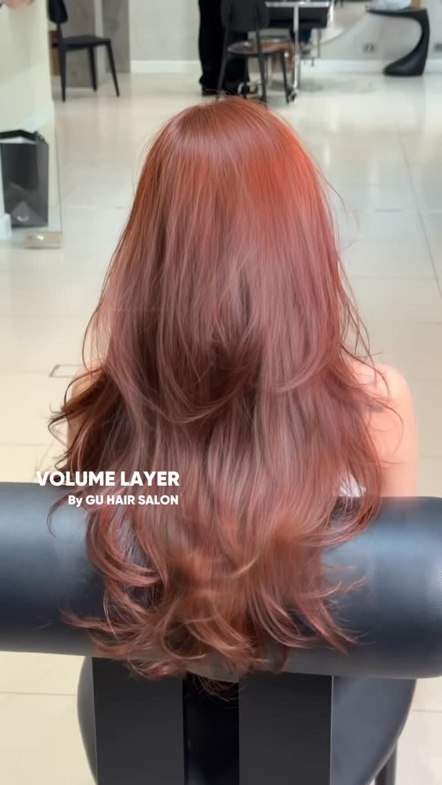 Charming Hairstyles for a Feminine and Voluminous Look