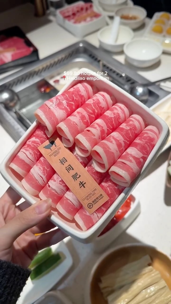 Haidilao Hotpot Offers Extensive Dining Experience