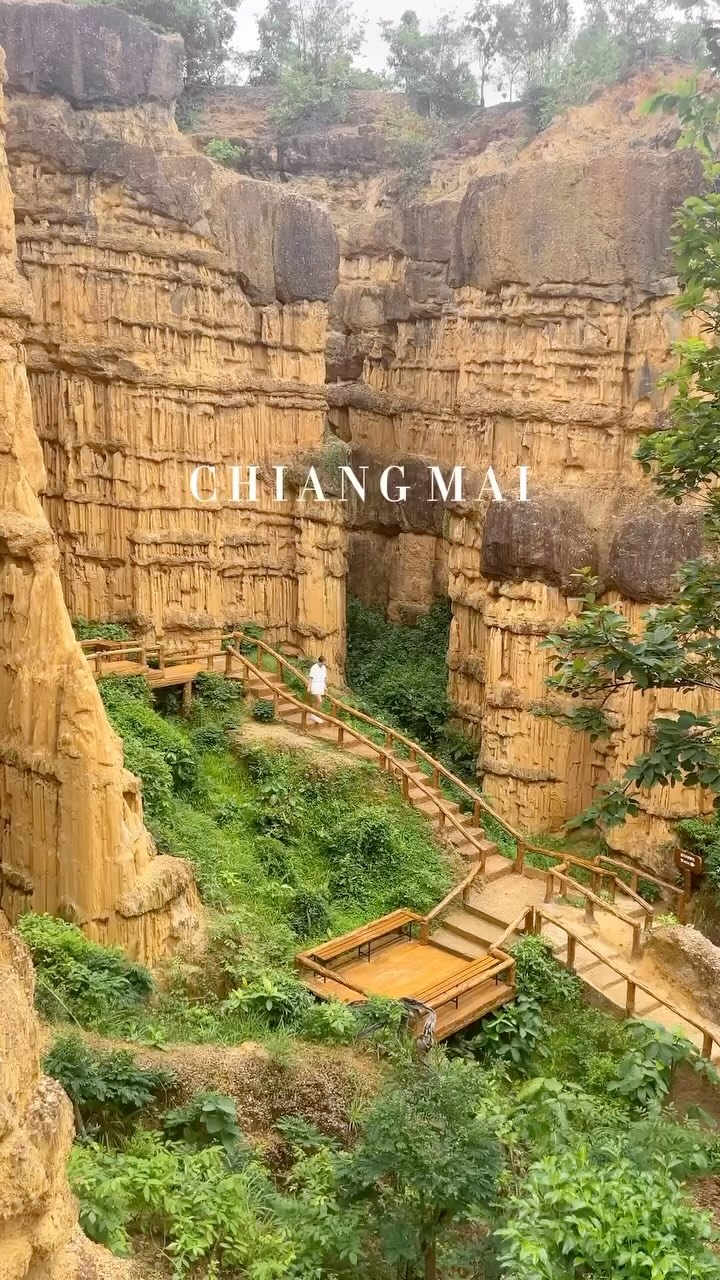 Pha Chor Canyon Within Mae Wang National Park