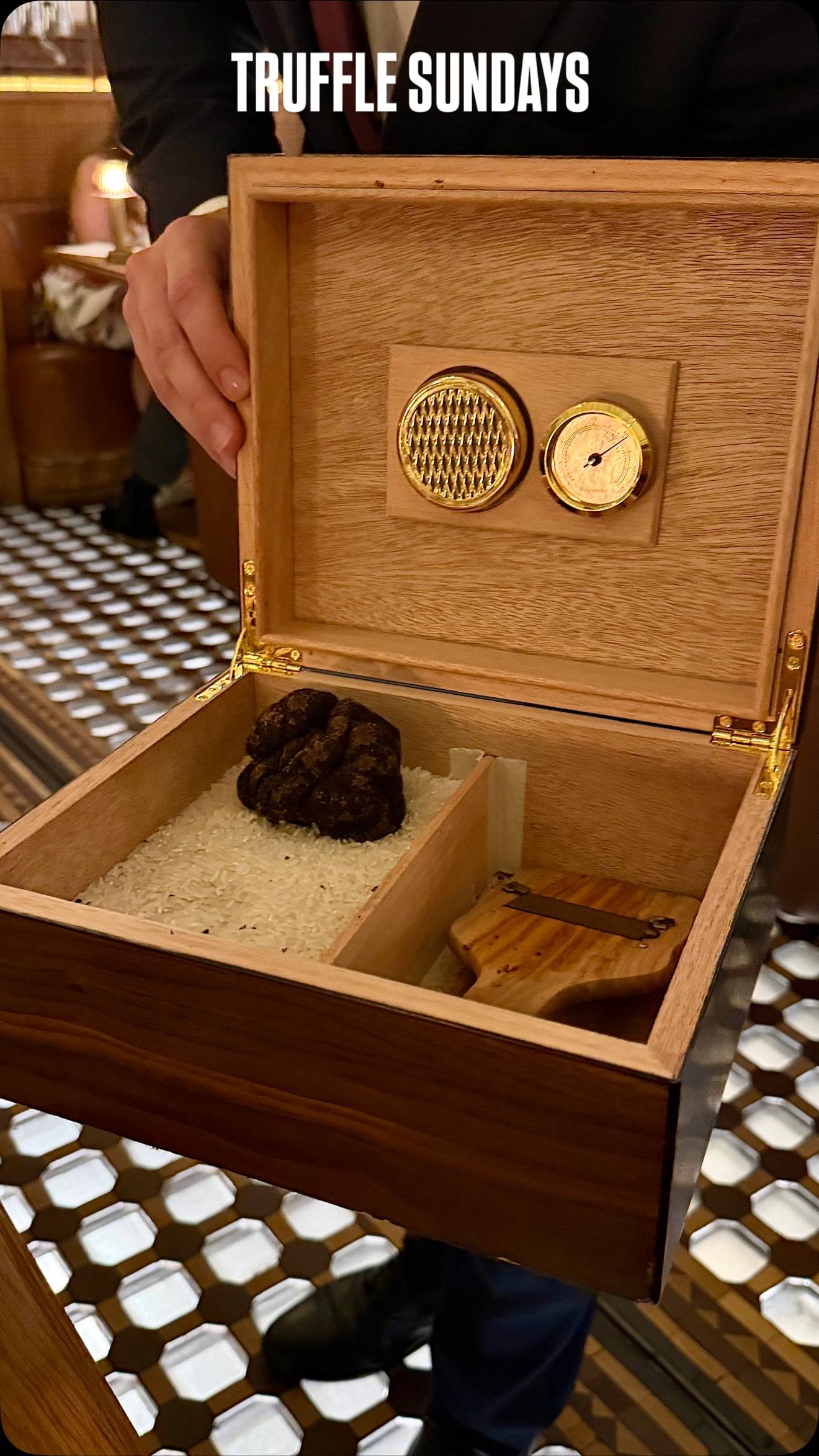 Truffle Sunday Lunches at Reine & La Rue