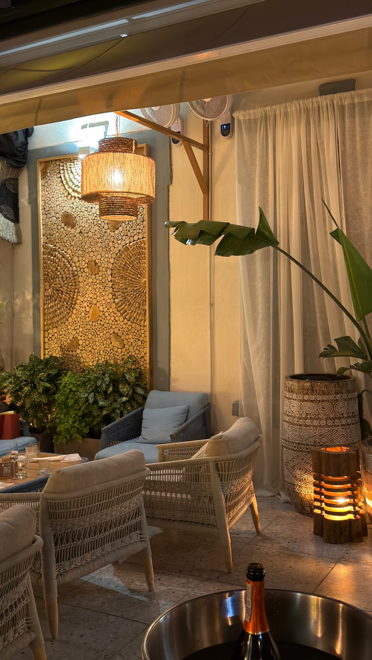 Komodo Lounge Offers Bali Vibes in Bucharest