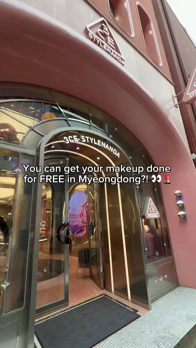 Seoul Makeup Studio Offers Free Makeovers