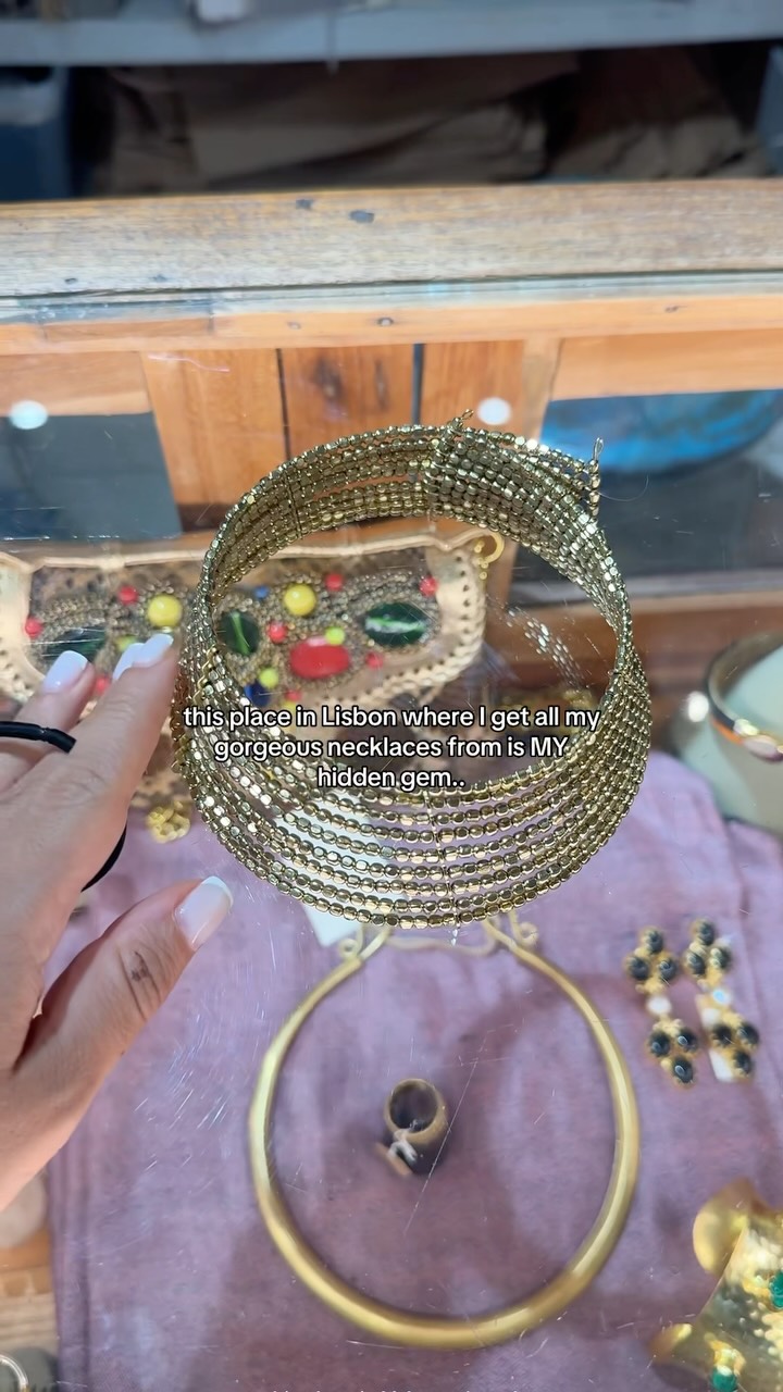 Este Oeste: Lisbon's Hidden Gem Jewelry Shop