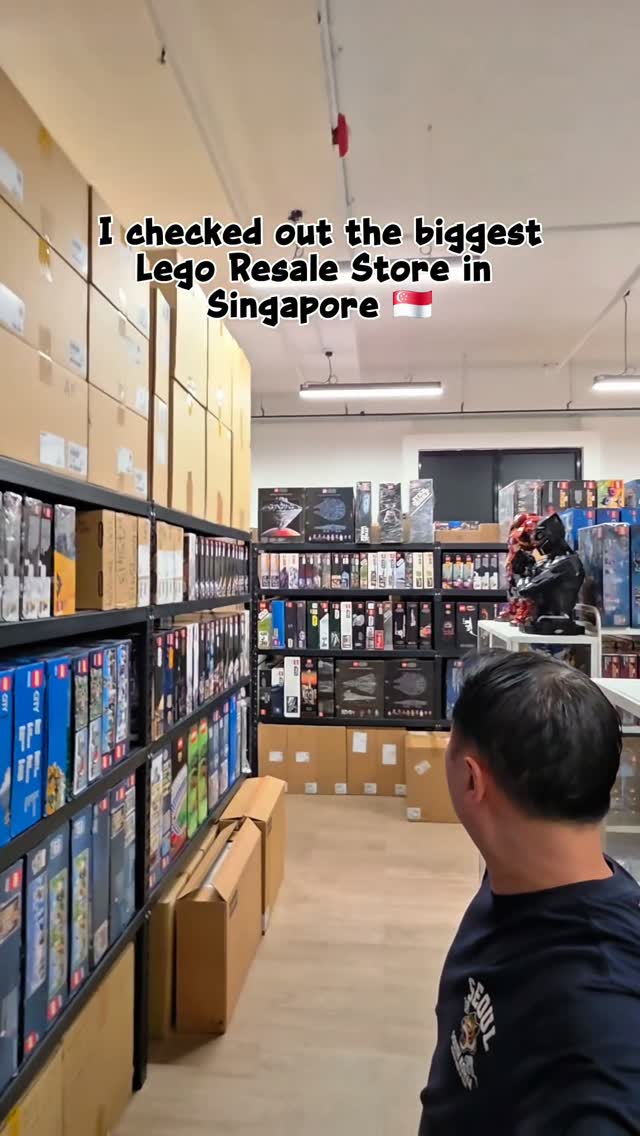 Singapore Lego Store Showcases Diverse Sets