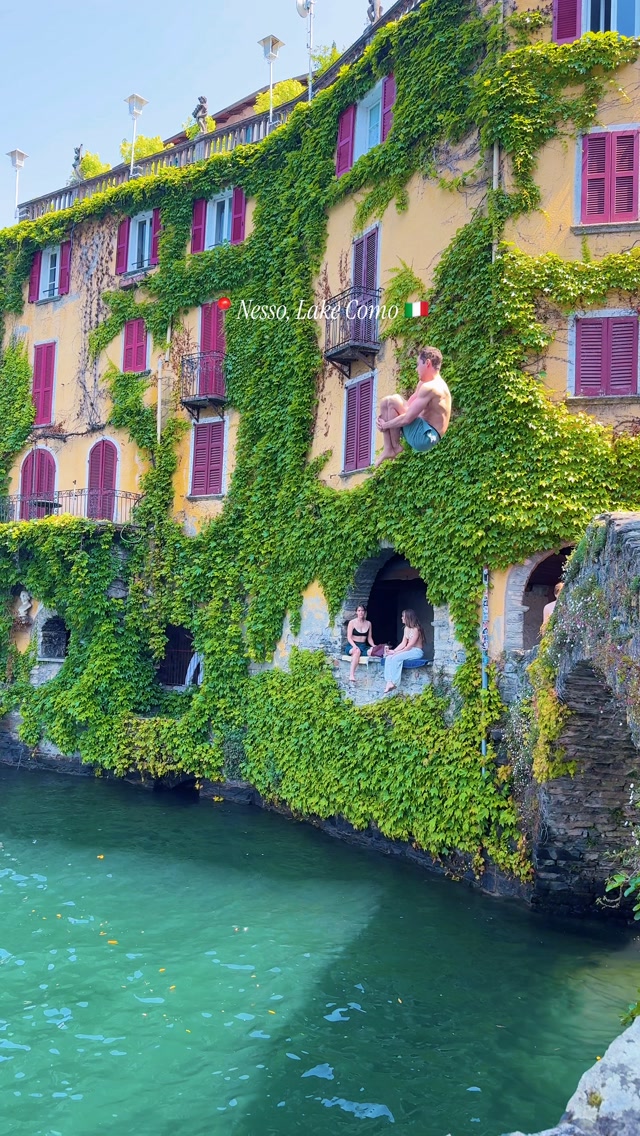 Italian Villages With Dramatic Lake Views