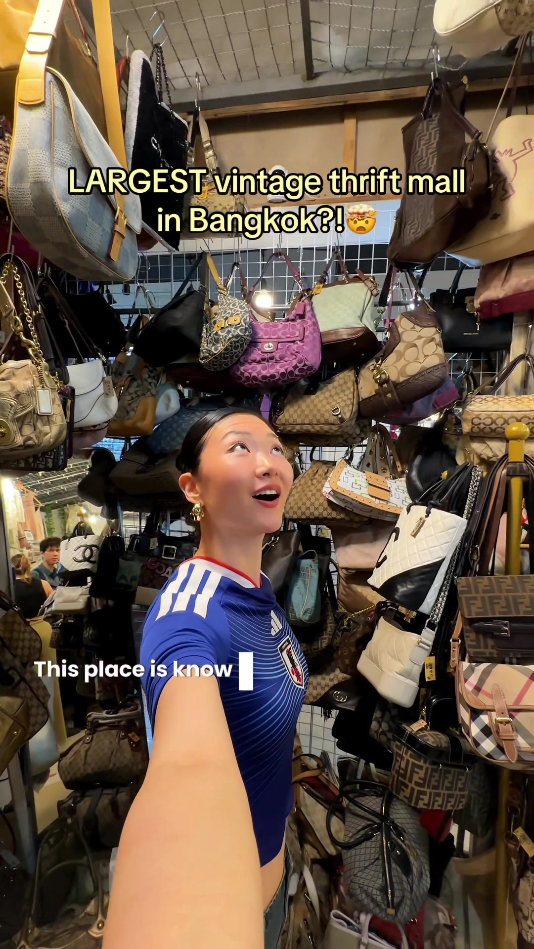 2 Shops in Krung Thep Maha Nakhon