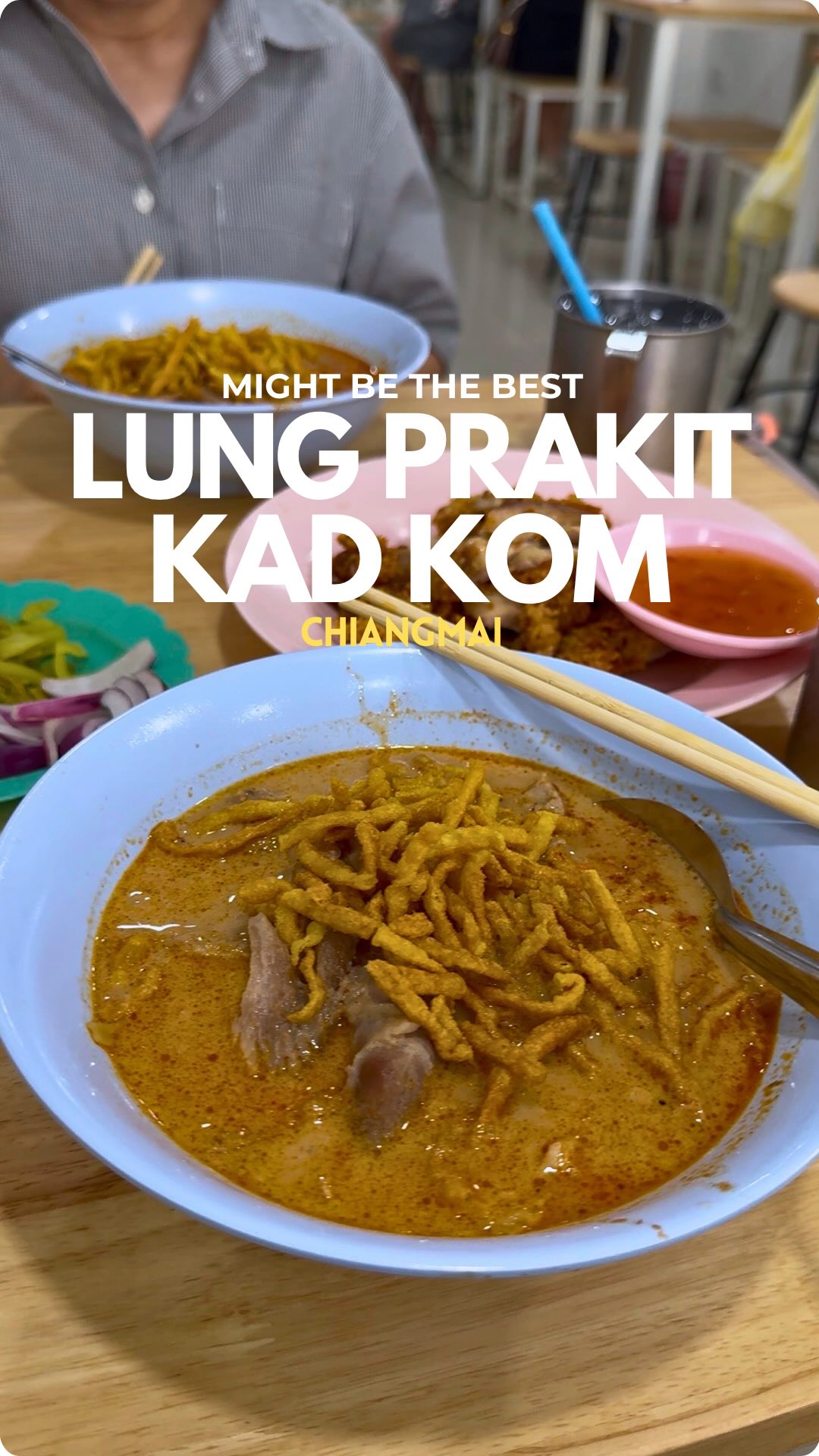 Khao Soi Lung Prakit Kad Kom Offers Delicious Noodles