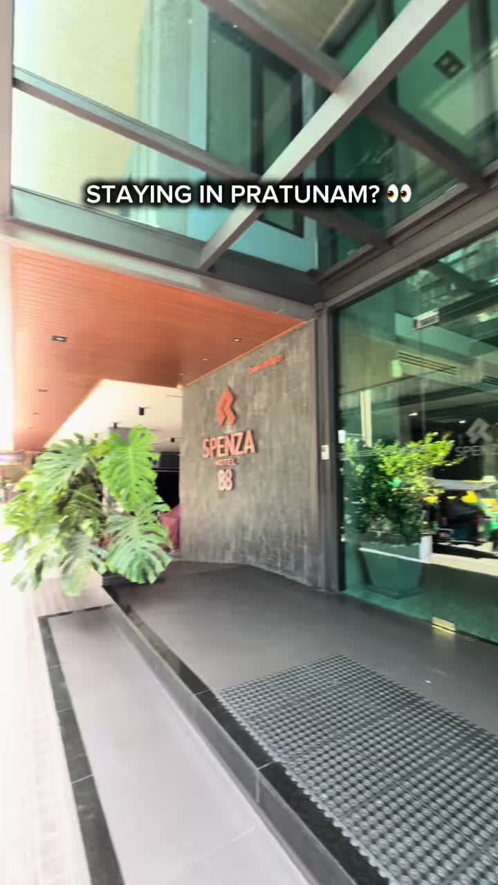 Fashion and Shopping Hub in Pratunam