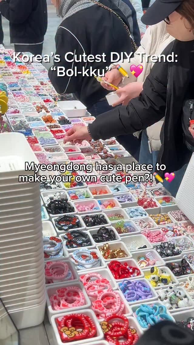DIY Pen Decorating Trend in Myeongdong