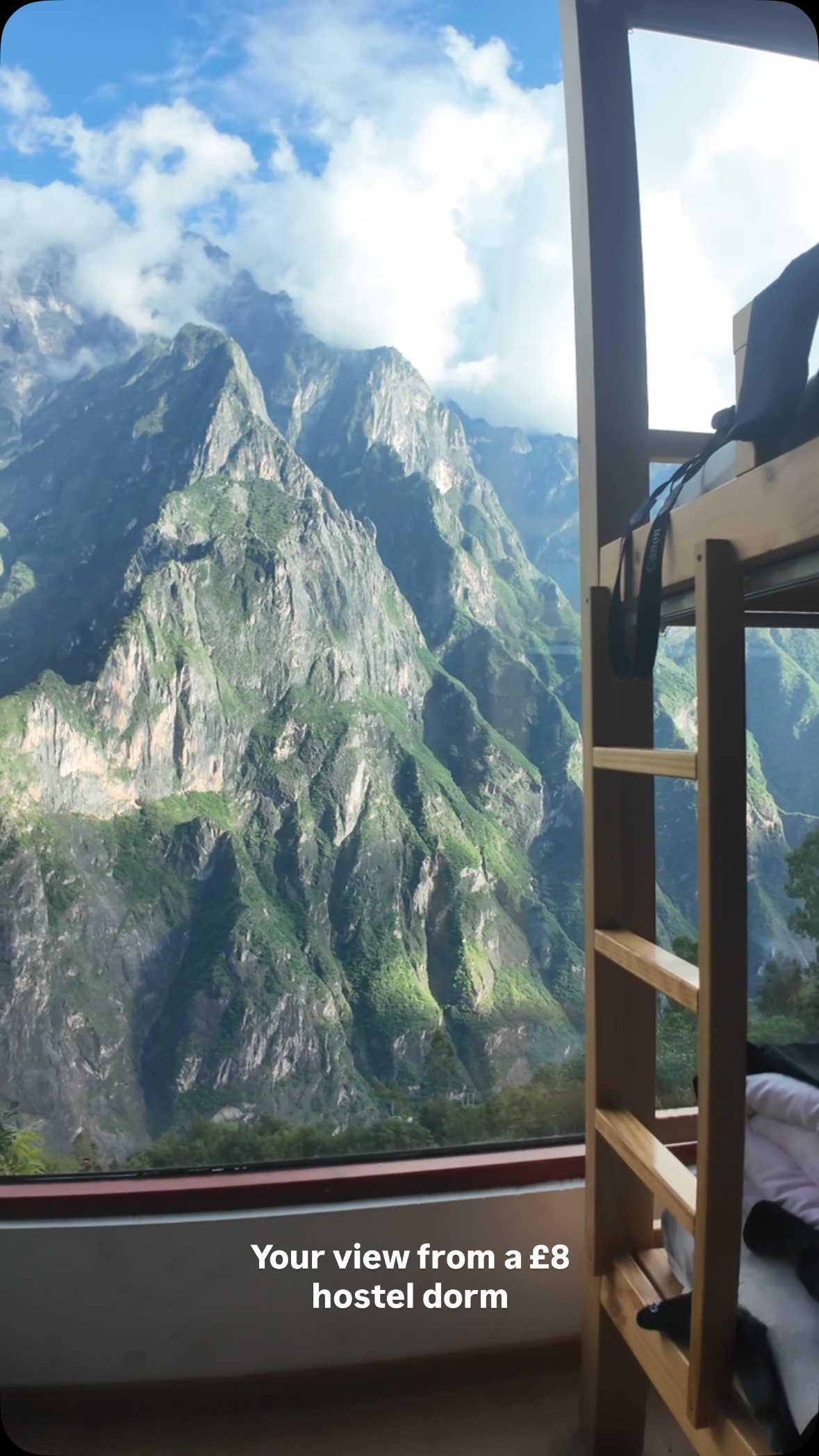 Tiger Leaping Gorge's Mountain Scenery