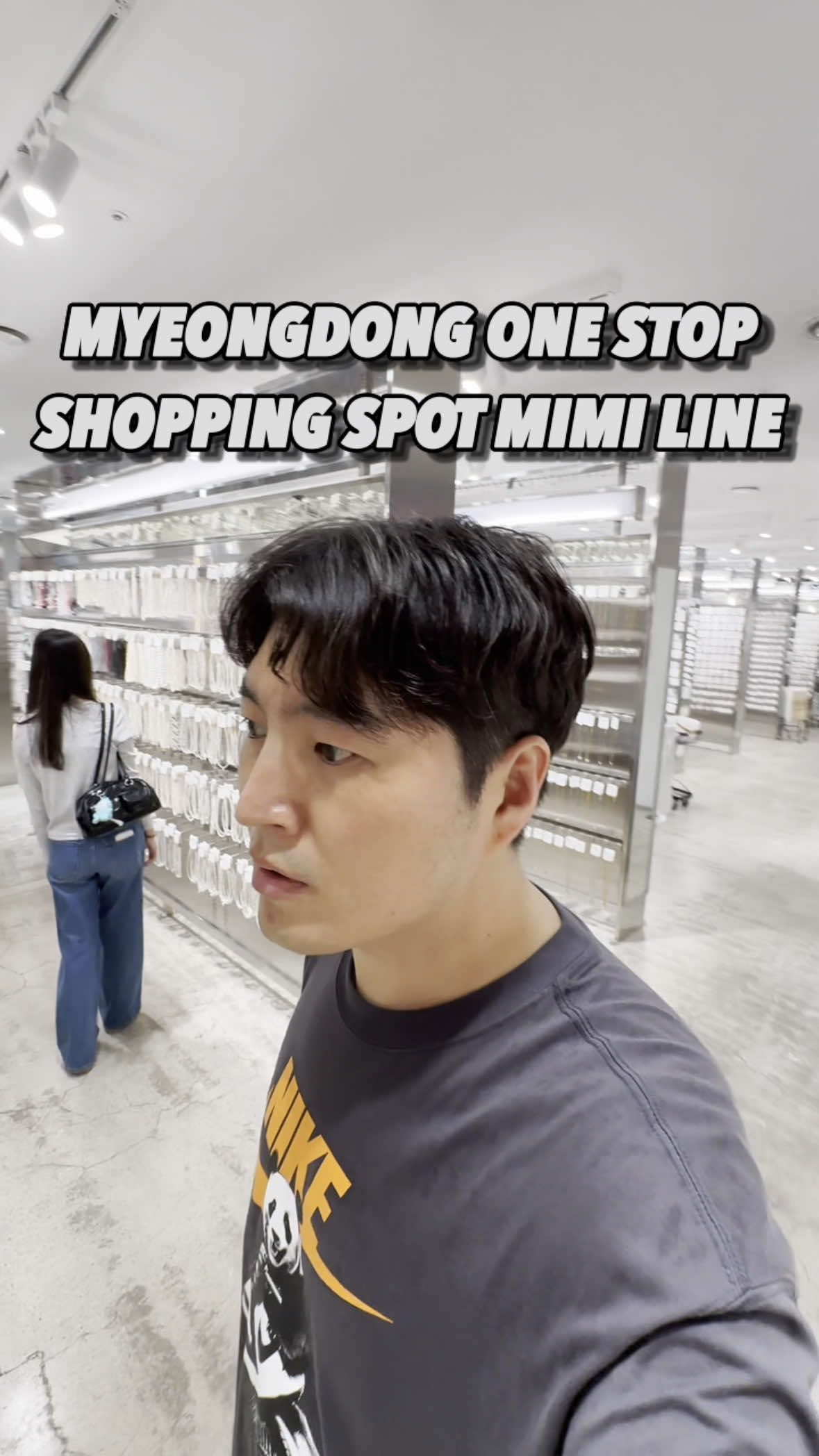 Seoul Stores Offer Snacks, Beauty, and Fashion