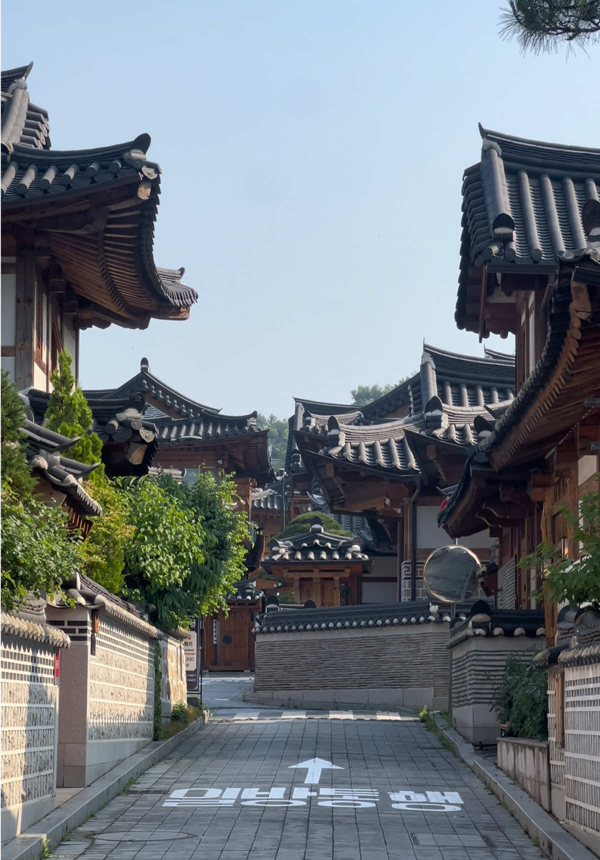 Quiet Hanok Villages With Nature And Views