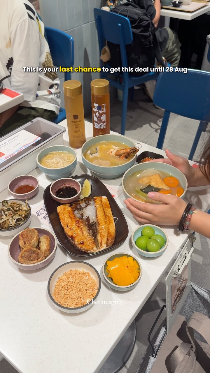 Cherlin 🫶🏼 Food - Travel - Dates, Raffles City Shopping Centre