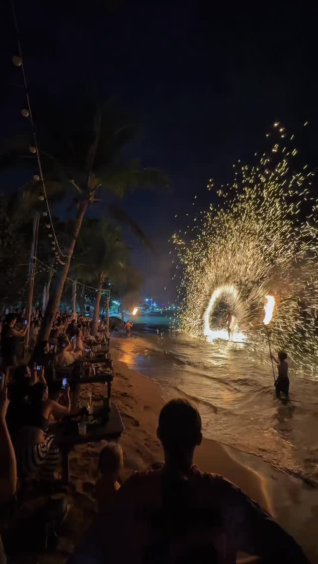 Pattaya Fire Show And Seafood Hotspots