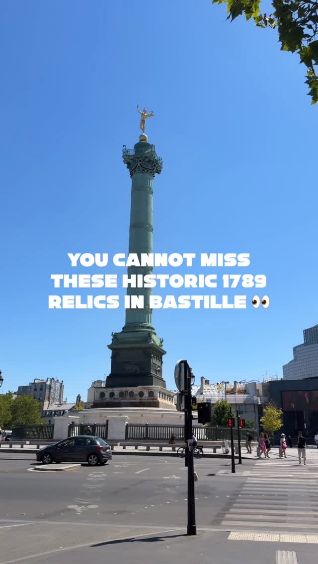 Parisian Squares and Monuments