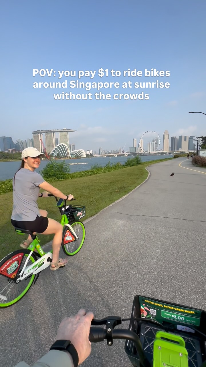 Explore Marina Bay's Iconic Landmarks By Bike