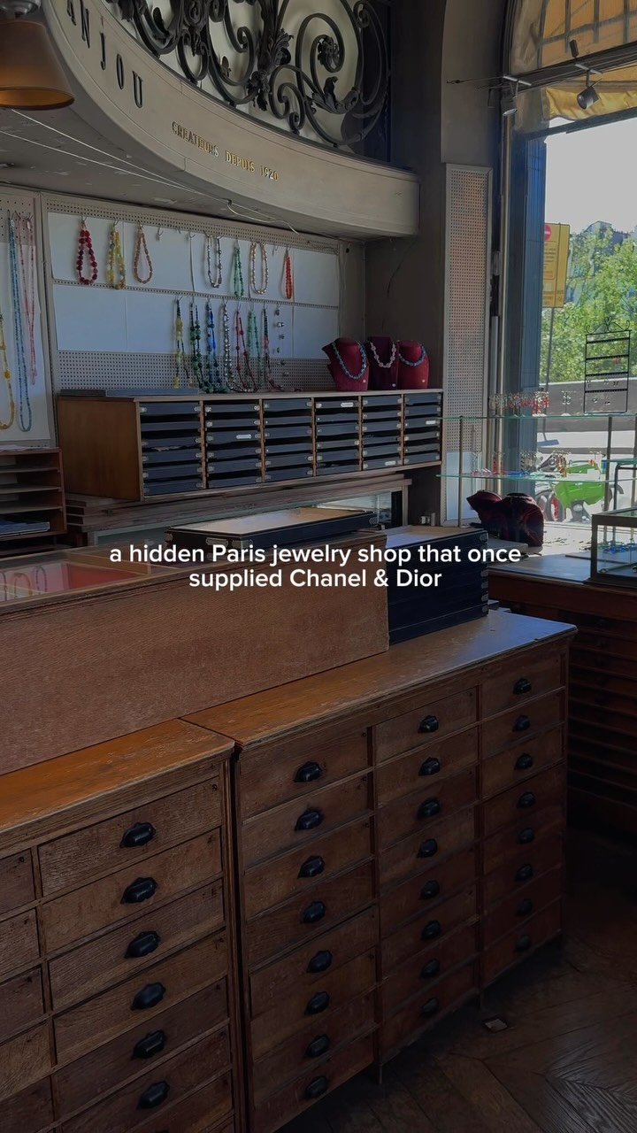 Parisian Jewelry Shop's Vintage Luxury