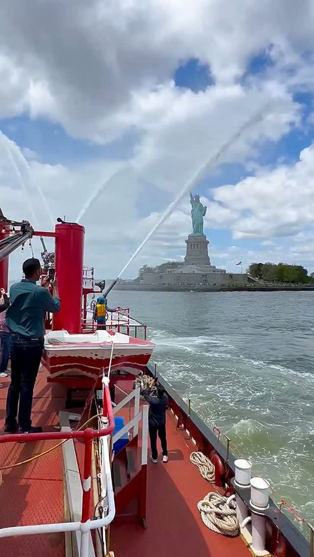 NYC Fireboat Tour Offers Views of Statue of Liberty