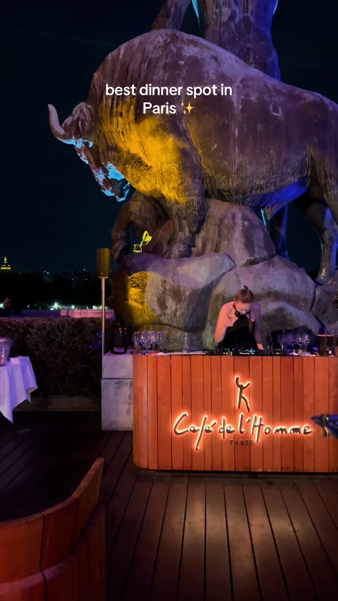 Café De L’Homme Parisian Spot