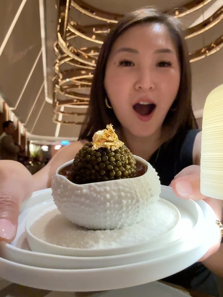 Fine Dining in Hong Kong's Amber Restaurant