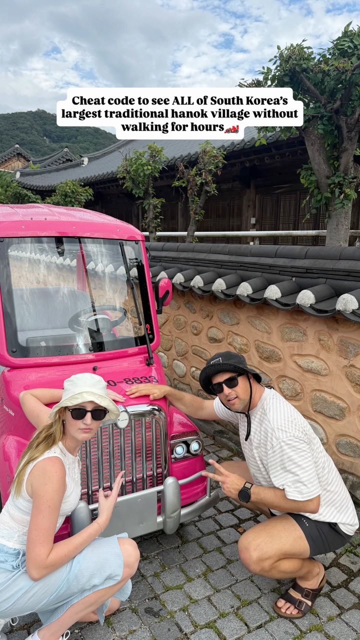 Explore Jeonju Hanok Village via Electric Buggy