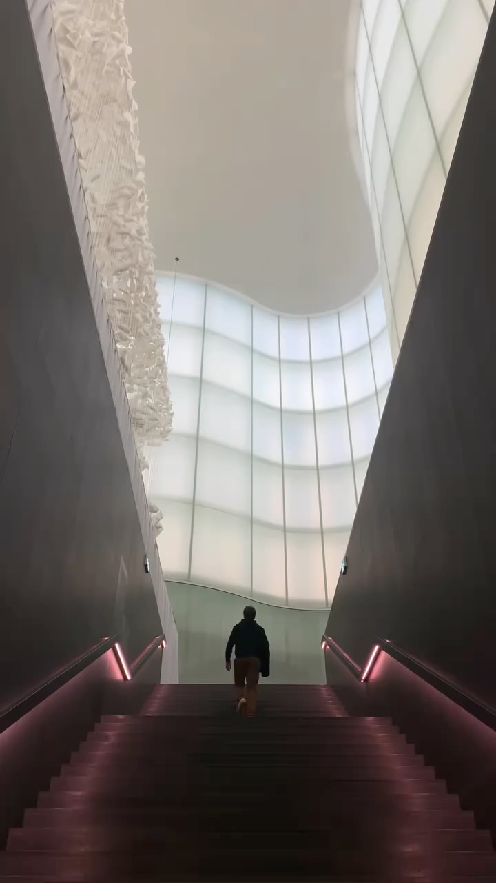 Milan's Architecture Explored Through Light