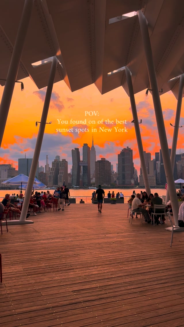 Sunset Views From Hunter's Point South Park