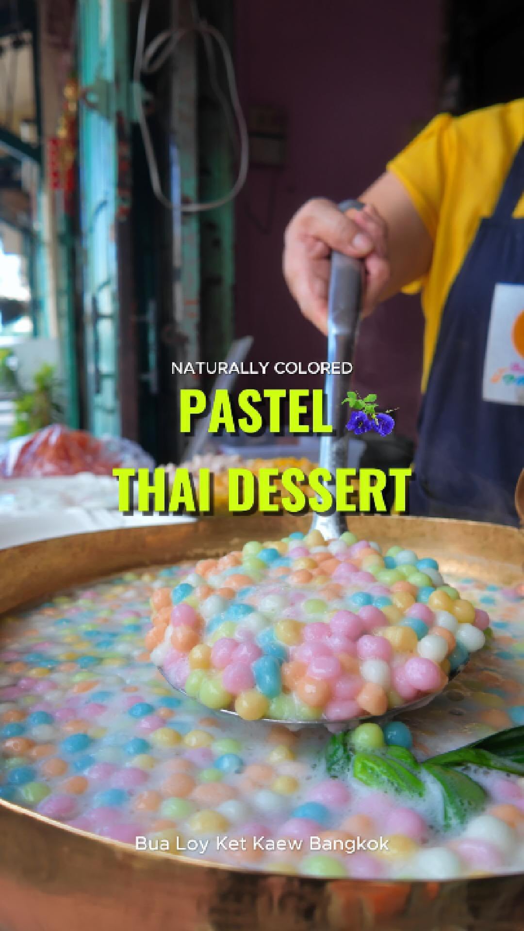 Bua Loy Ket Kaew Near Sam Yot Station