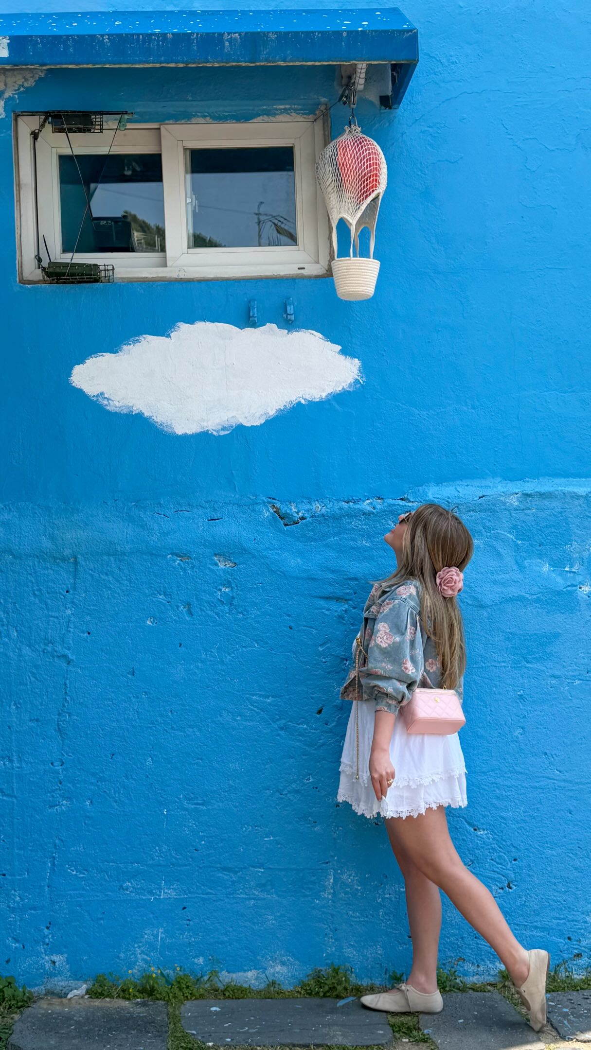 Blue House on the Stairs Coffee Shop