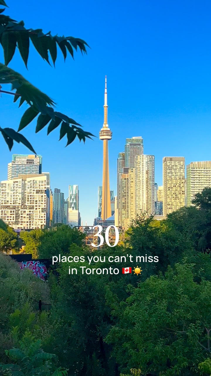 Yasmin -Travel Blogger, CN Tower