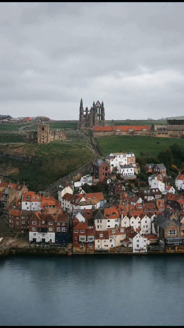 Whitby: Dracula's Inspiration And Jet Black History