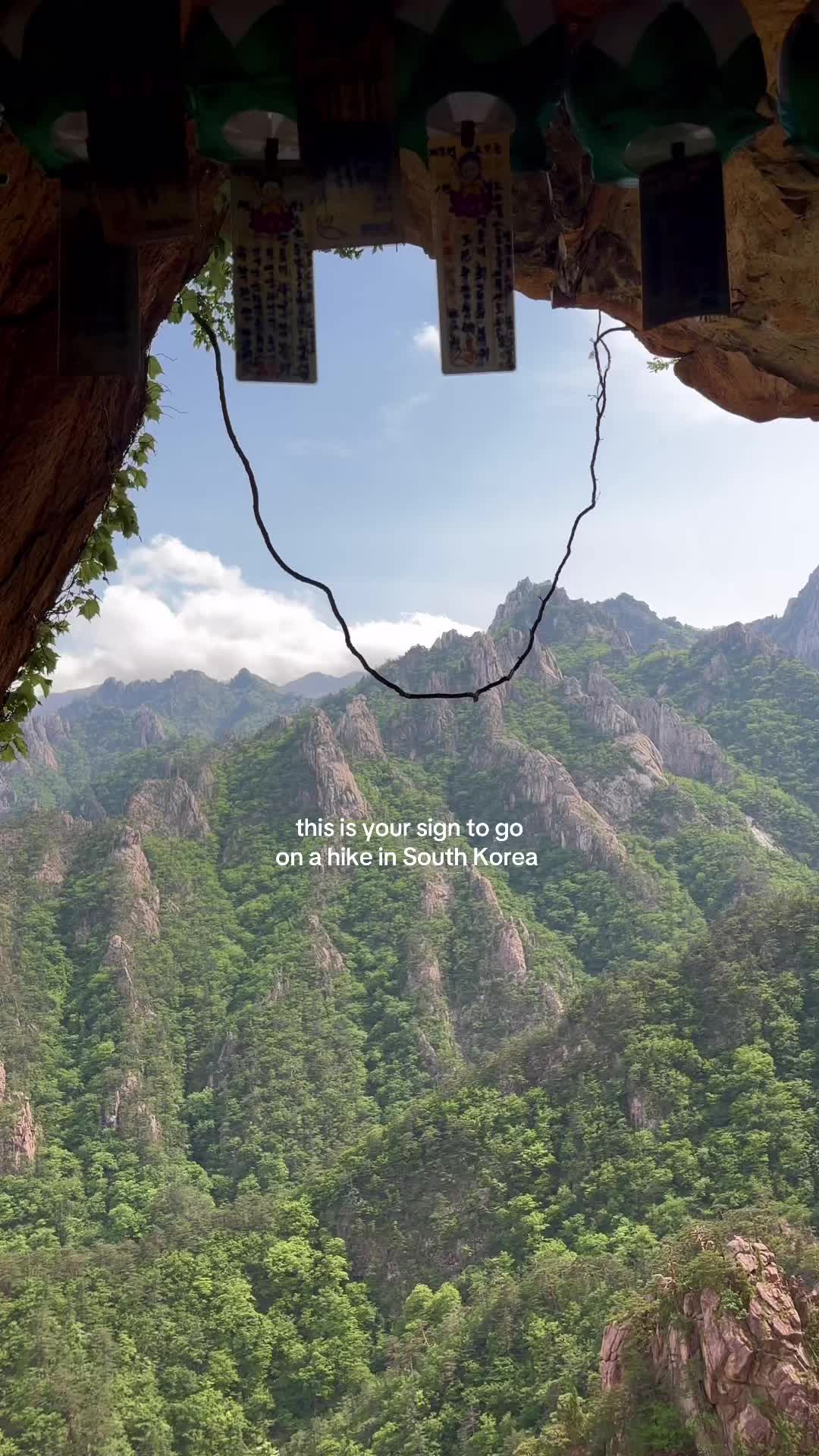 Seoraksan National Park Offers Mountain Hiking