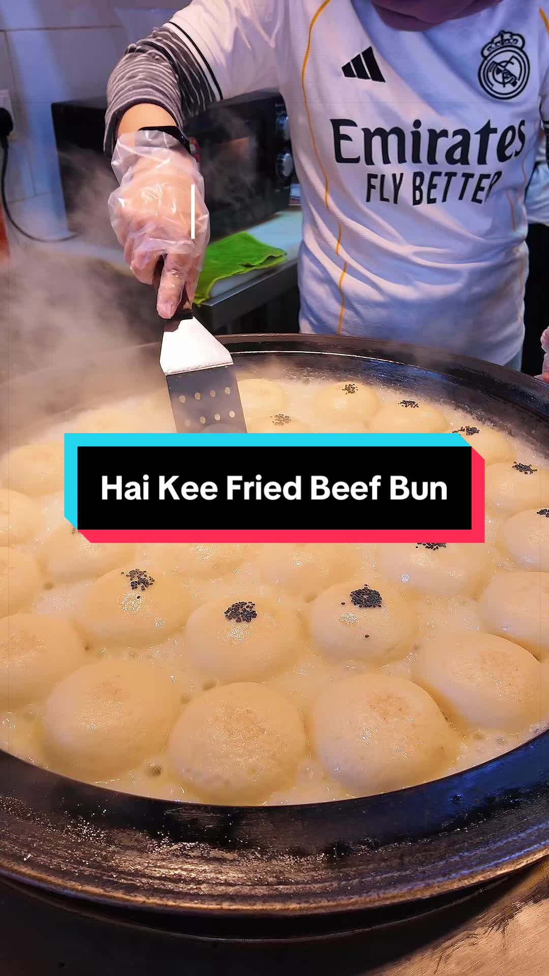 Kuala Lumpur Vendor Sells Lobster Fried Buns