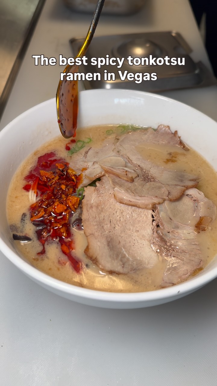 Sakura Ramen's Spicy Tonkotsu Preparation