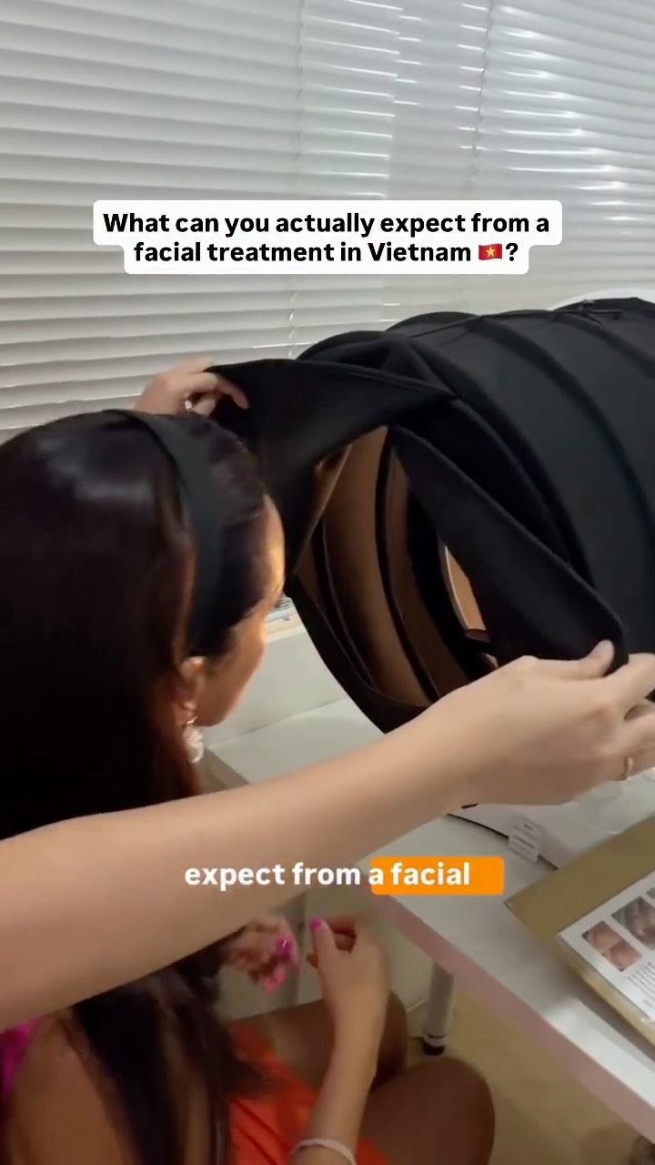 Facial Treatment Experience at Emily Beauty
