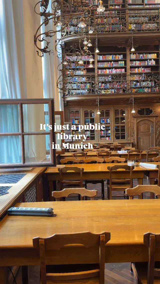 Munich's Rathaus And Library