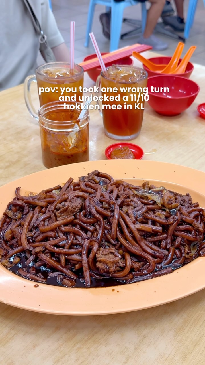 Two Hokkien Mee Spots with Rich Flavor