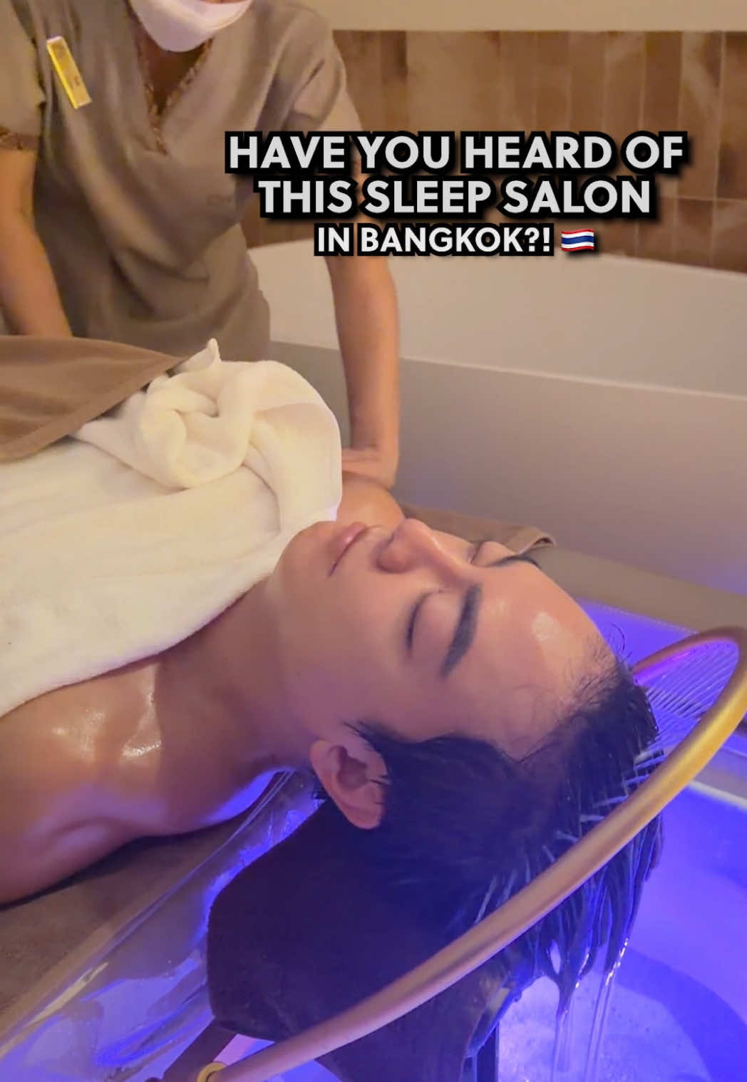 Bangkok Spa Offers Relaxing Head Massage and More
