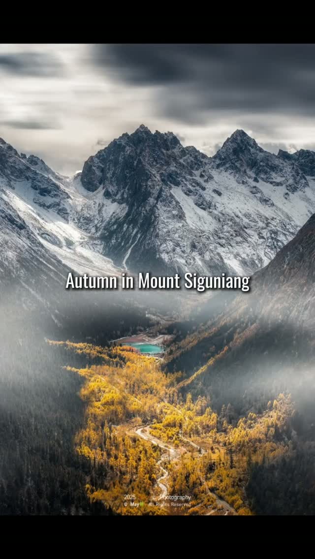 Autumn's Beauty At Mount Siguniang