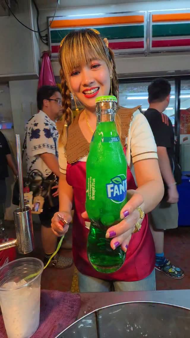 Bangkok Slushies Made Outside 7-Eleven Stores