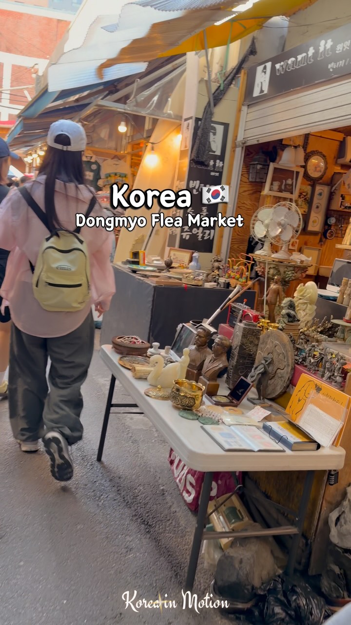 Explore Dongmyo Flea Market