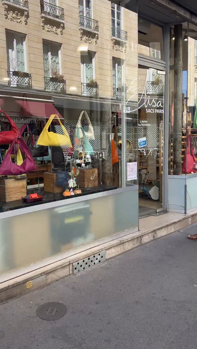 Paris Boutique Offers Customization and Gifts