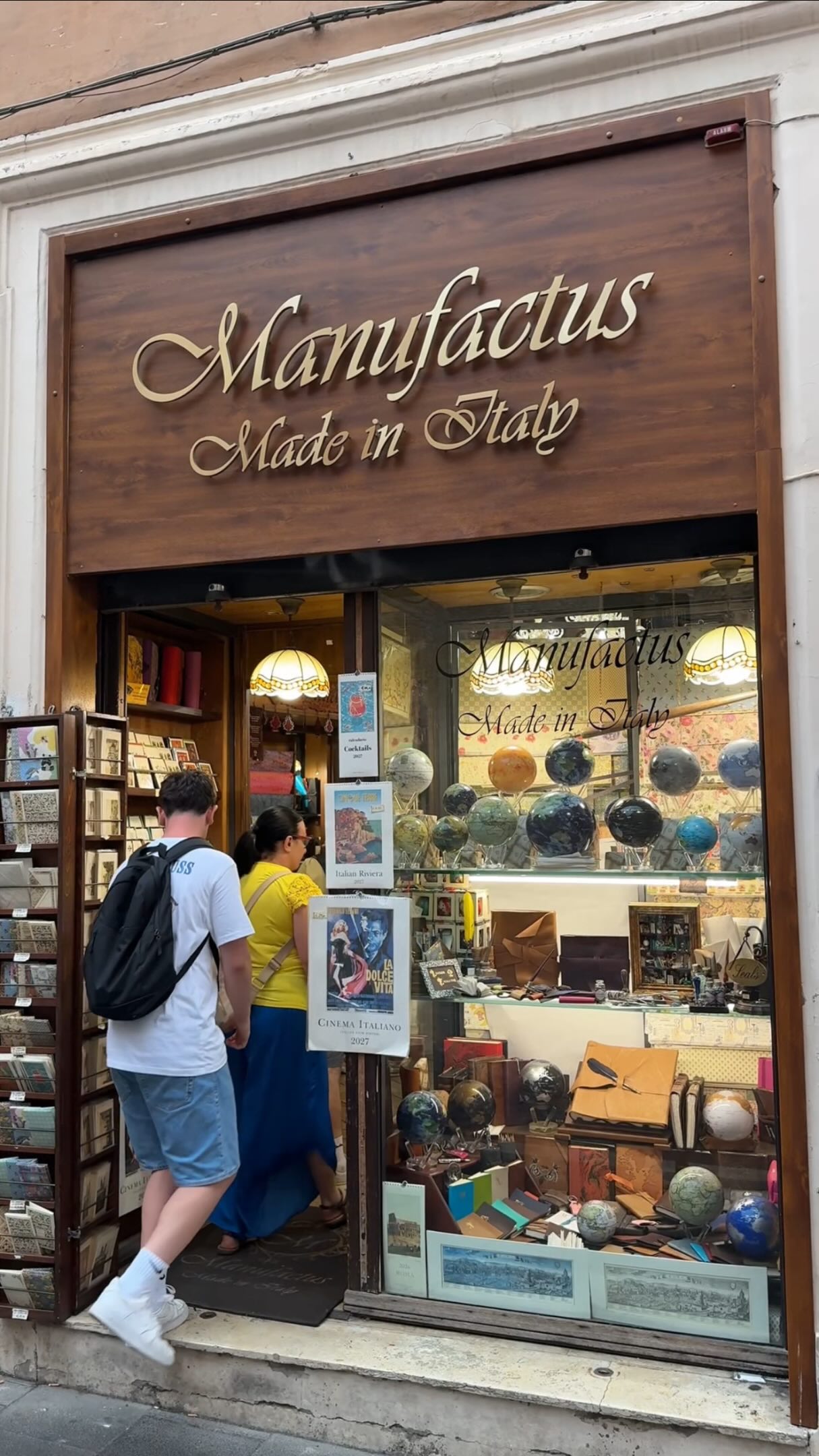 Manufactus: Handmade Italian Leather Goods